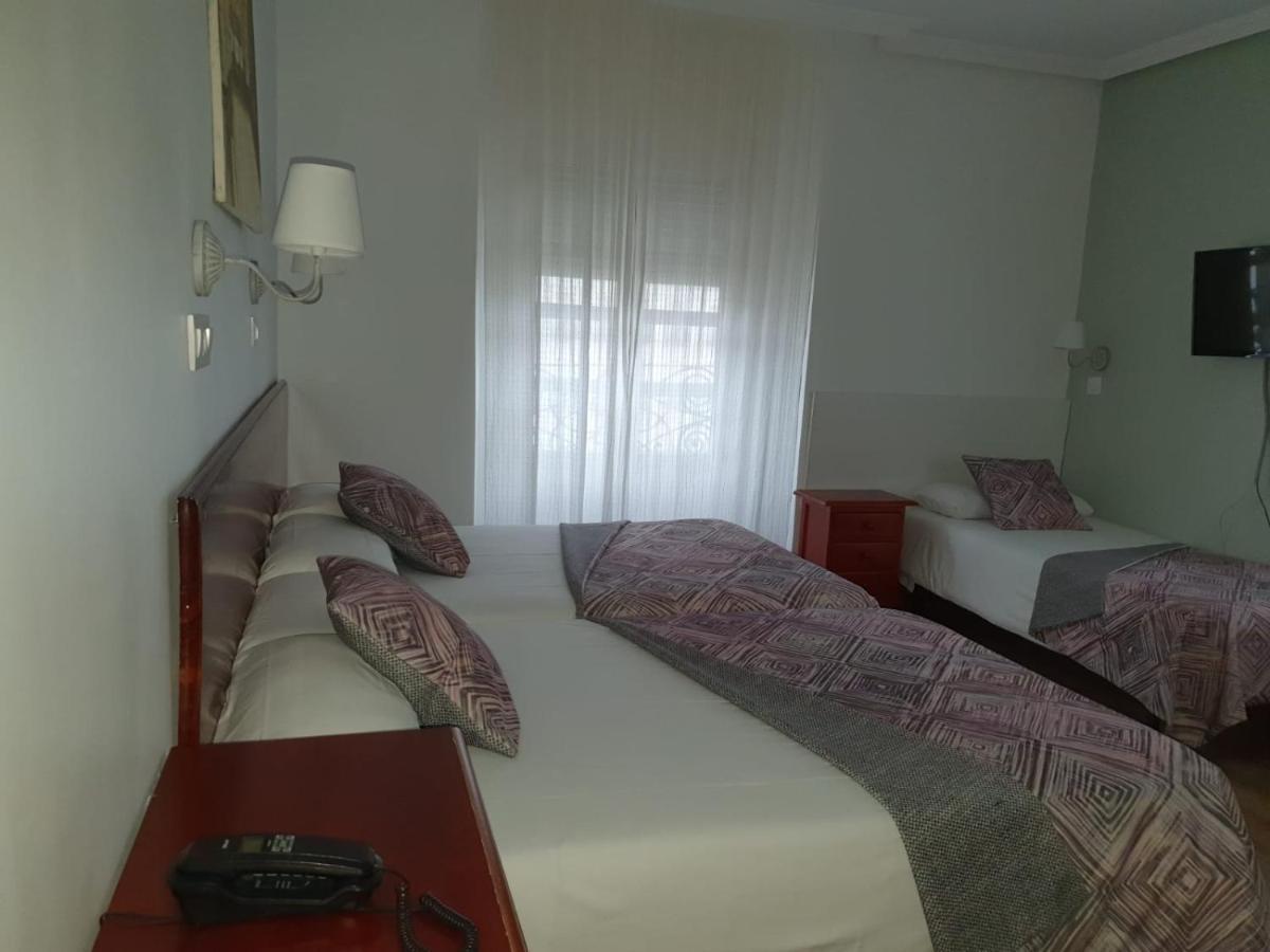 Triple Room,997780377:JPEG